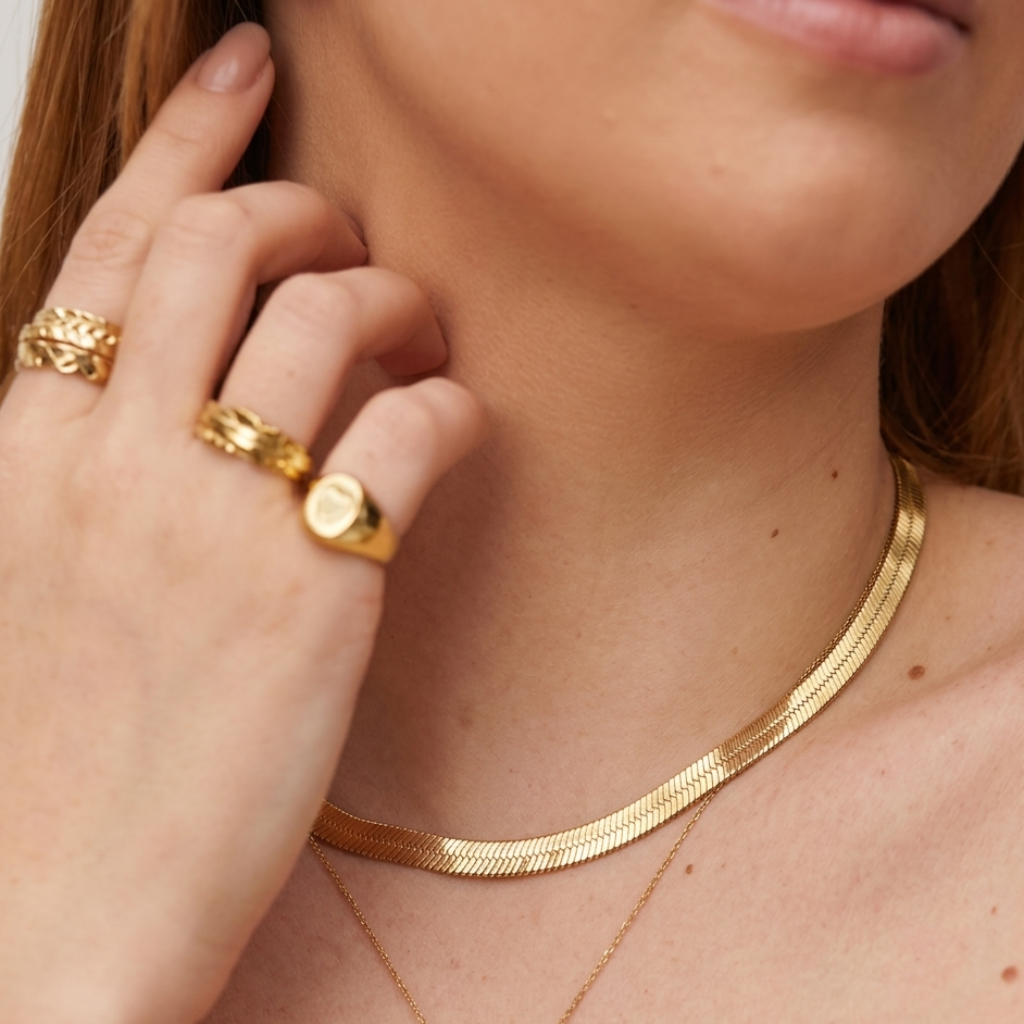 Colar em Fita "Lux"- Banhado a Ouro 18k