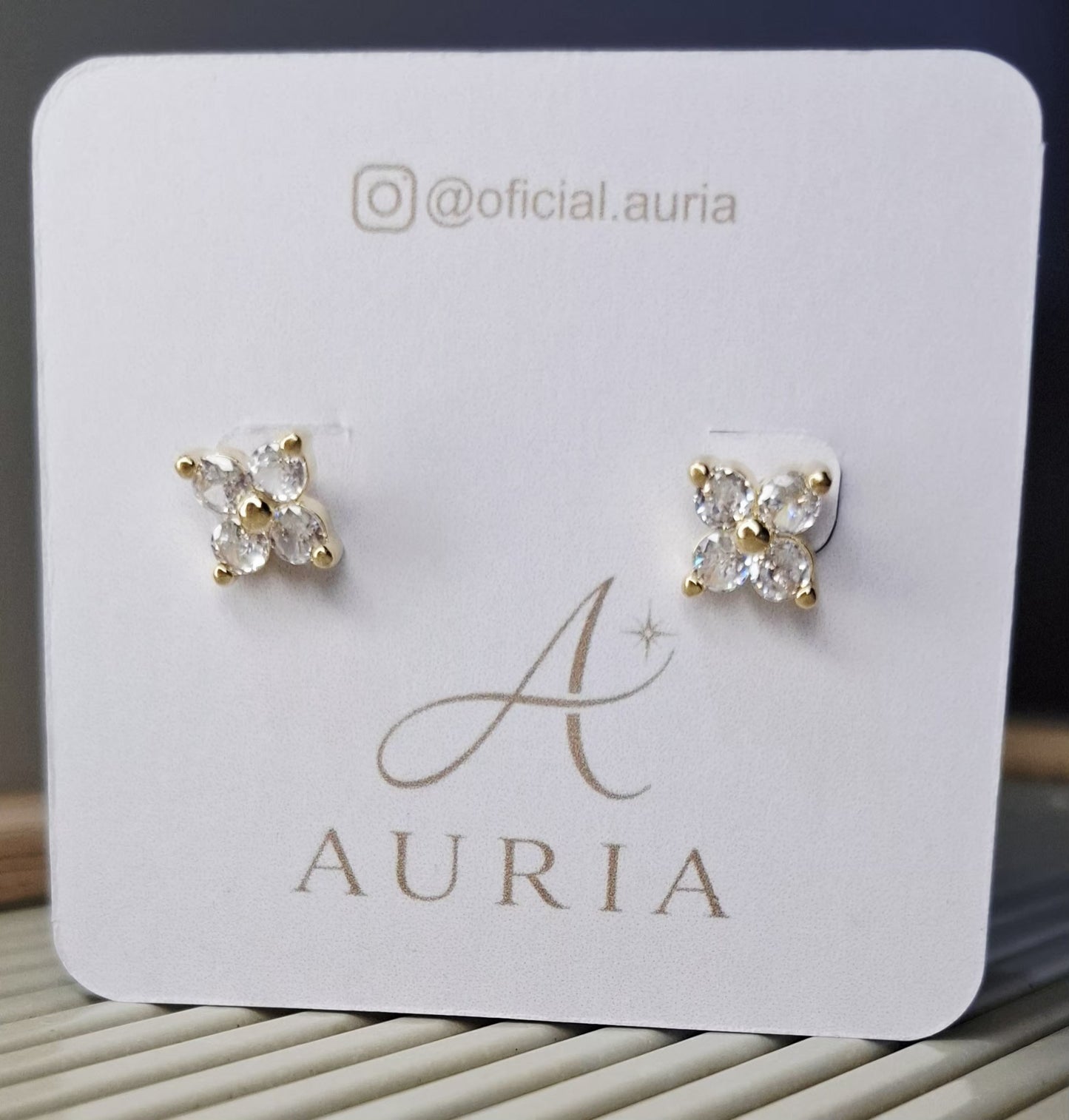 Brinco "Flower" - Banhados a Ouro 18k