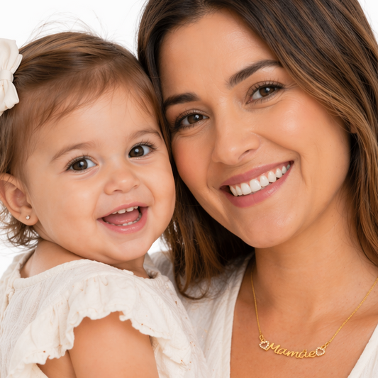 Colar "Mommy - Banhado a Ouro 18k
