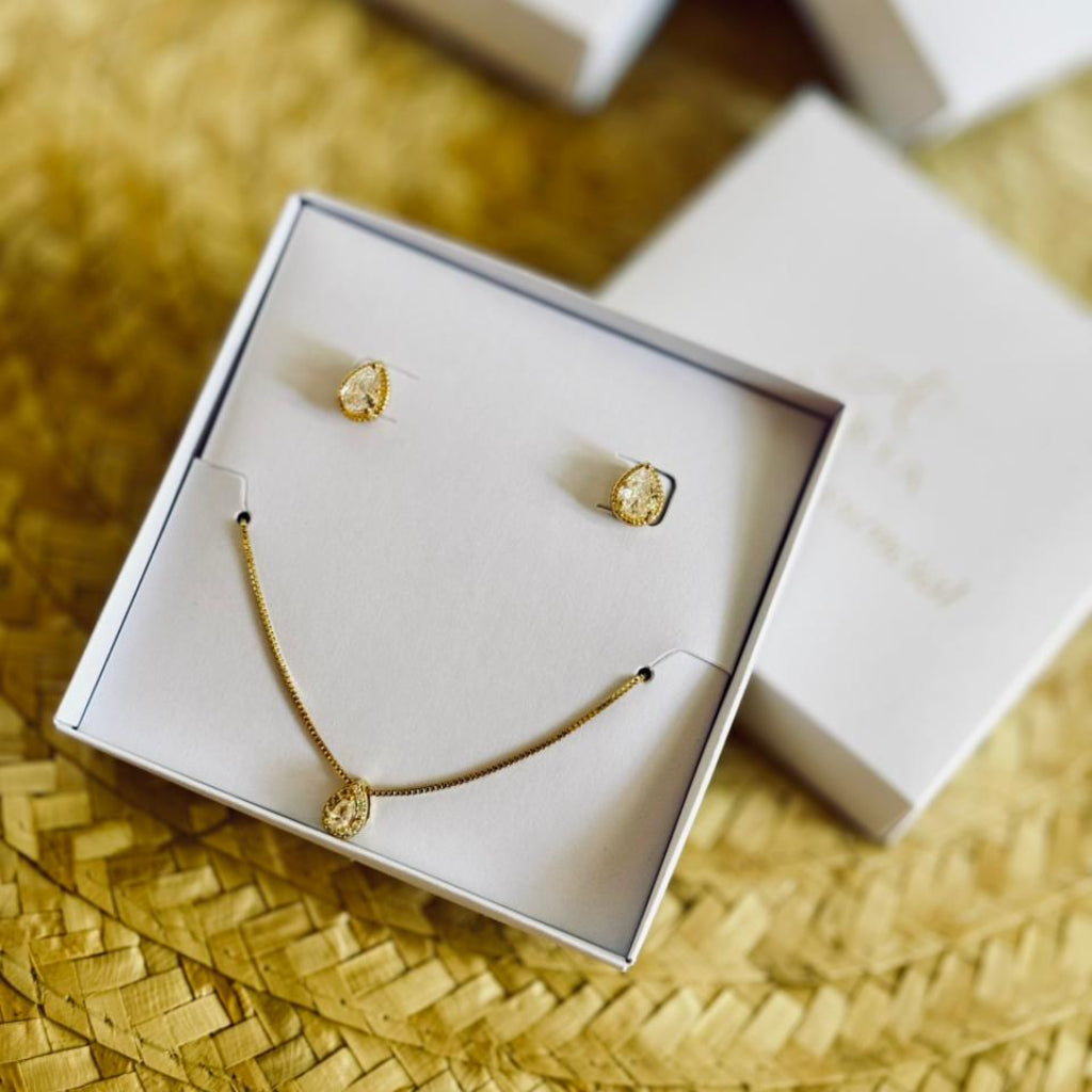 Conjunto "Crystal- Prateado" - Banhados a Ouro 18k