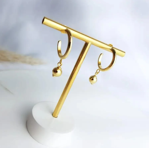 Brinco Meia Argola "Essencial Classic"- Banhado a Ouro 18k