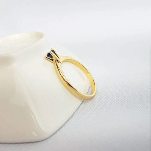 Anel Solitário "Elegance"- Banhado a Ouro 18k- Namoro, Noivado e Formatura