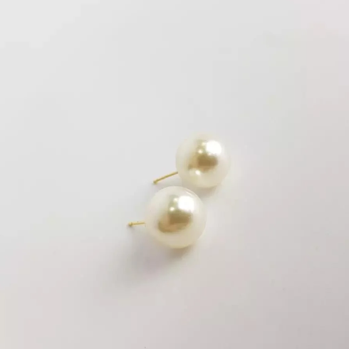 Brinco "Ópera Basic"-  Esfera de Pérola Banhado a ouro 18k