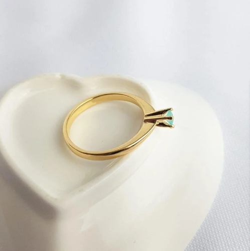 Anel Solitário "Elegance"- Banhado a Ouro 18k- Namoro, Noivado e Formatura