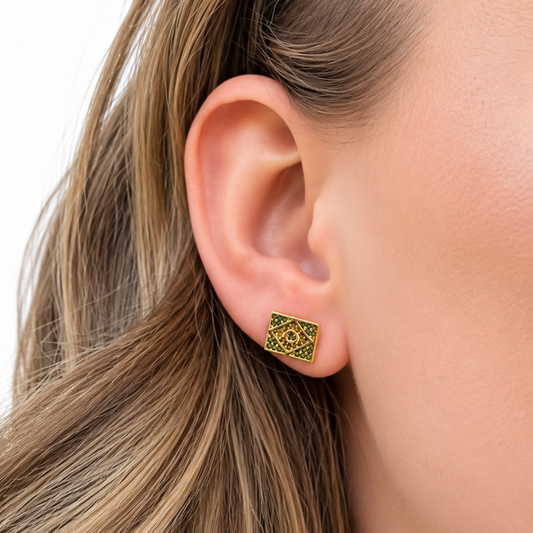 Conjunto "Brasil Glamour" - Bandeira Cravejada com Zircônias- Banhado a Ouro 18K